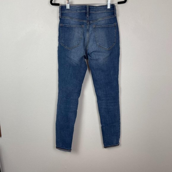 Old Navy Rockstar Super‎ Skinny High Rise Jeans - Picture 5 of 5